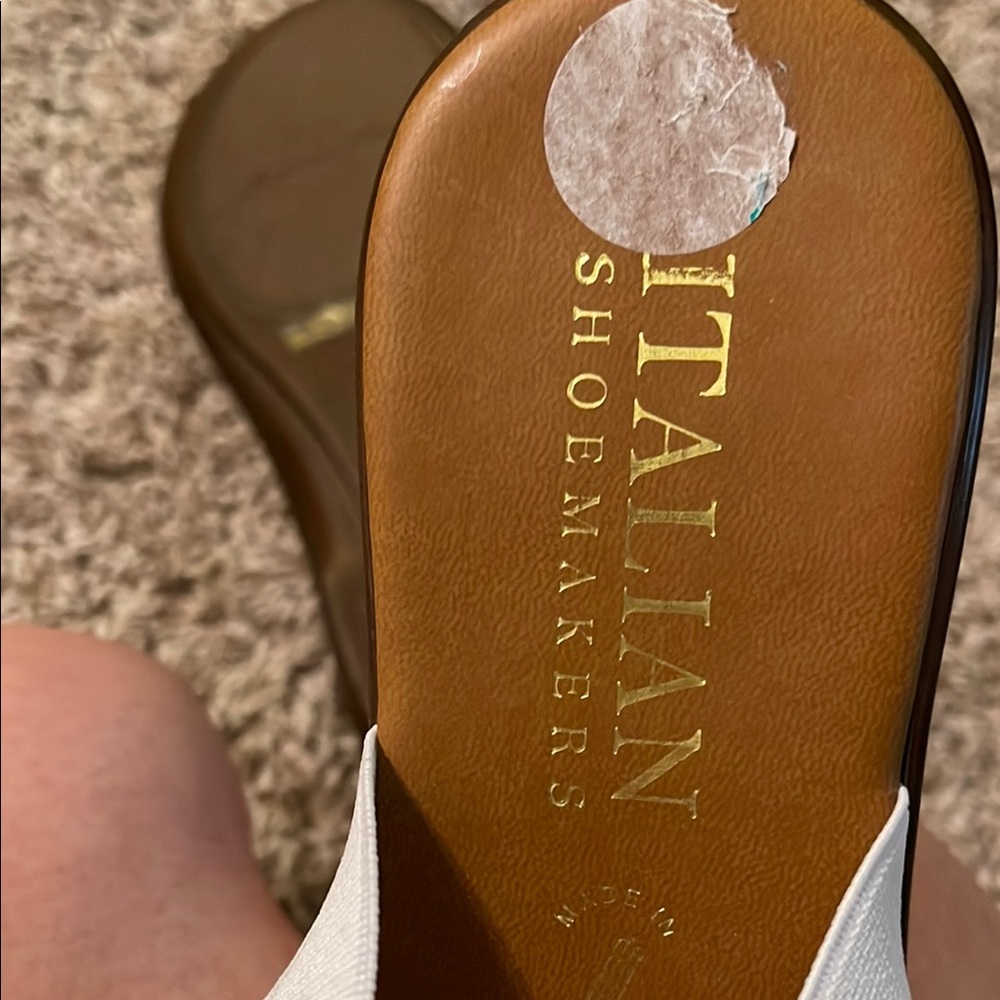 Italian Shoemakers Women's White and Brown Sandals - Picture 4 of 4